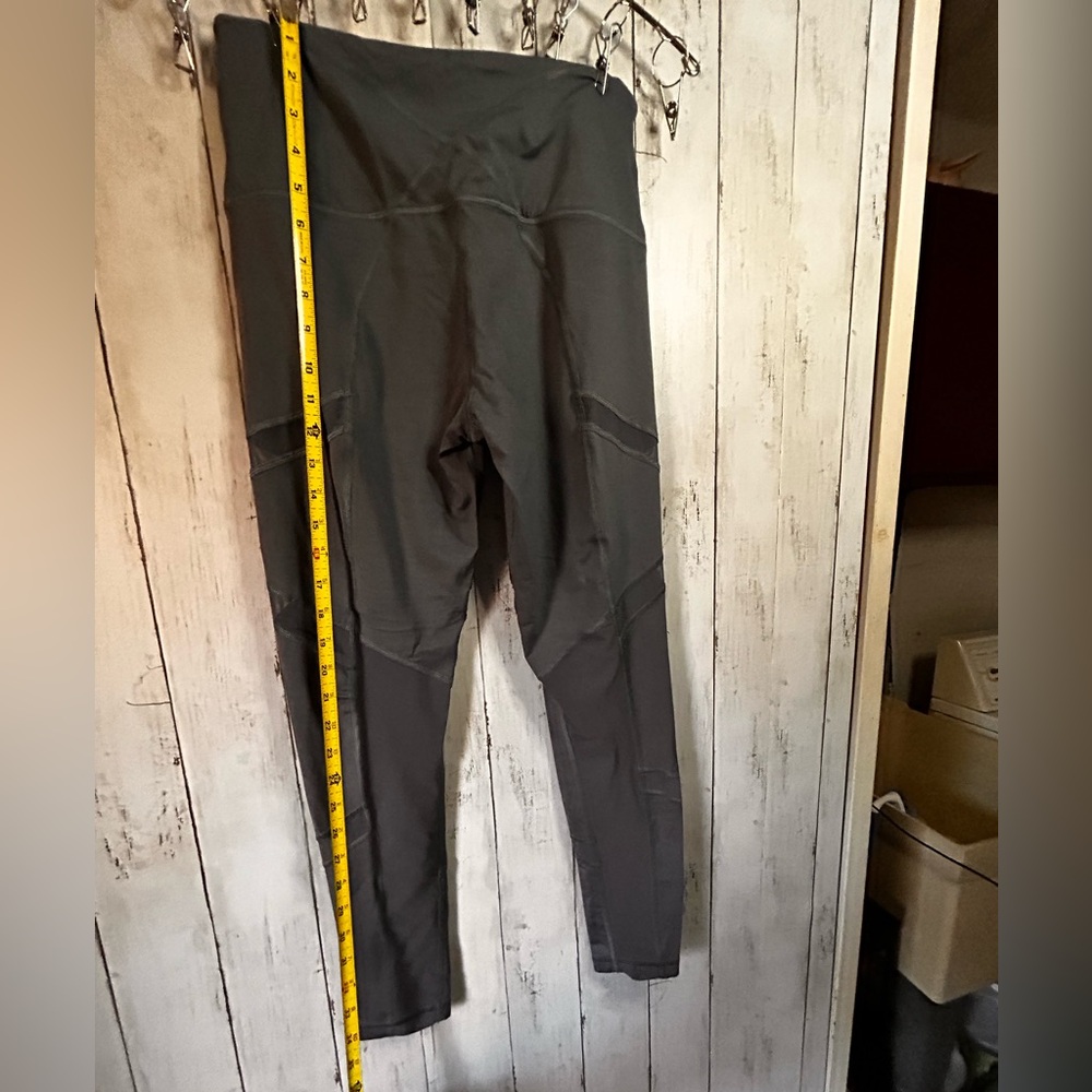 Victoria’s Secret | Sport Leggings Mesh Medium - Picture 7 of 9